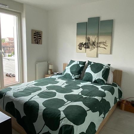 35M2 Neuf, Plein Sud, Dernier Etage Avec Terrasse Apartment Noisy-le-Grand Luaran gambar