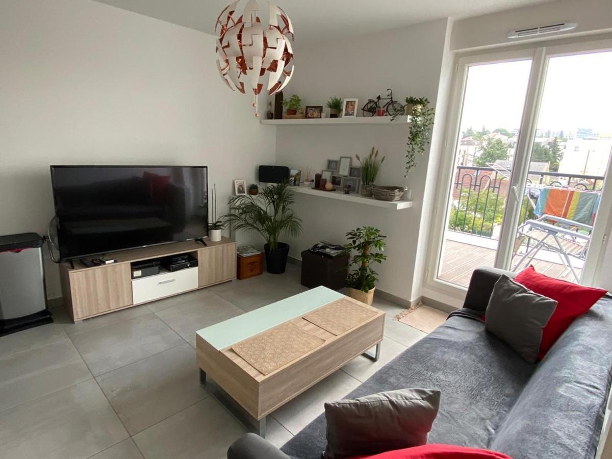35M2 Neuf, Plein Sud, Dernier Etage Avec Terrasse Apartment Noisy-le-Grand Luaran gambar