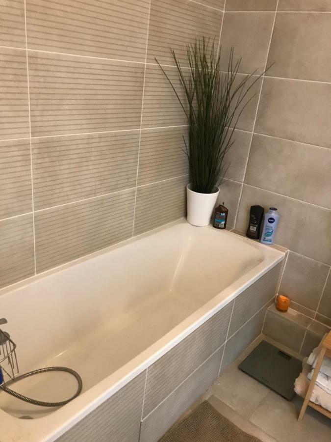 35M2 Neuf, Plein Sud, Dernier Etage Avec Terrasse Apartment Noisy-le-Grand Luaran gambar